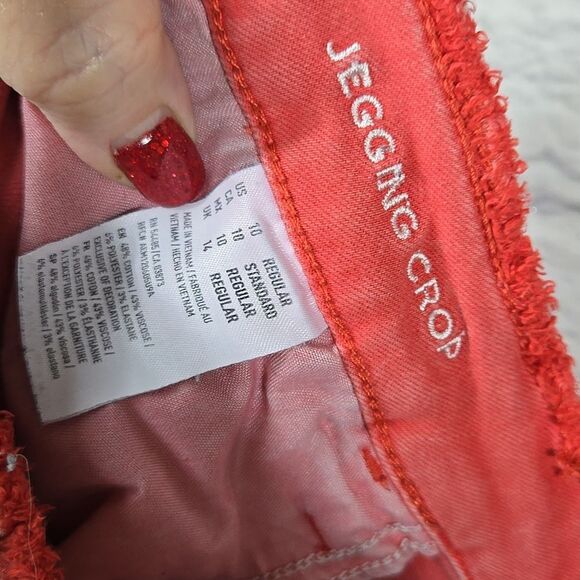 American Eagle Jegging Crop AEO Twill Jeans Mid-Rise Red Denim Raw Edge Women's - Picture 9 of 10